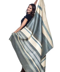 Catalina alpaca throw