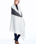 Monochrome Alpaca throw